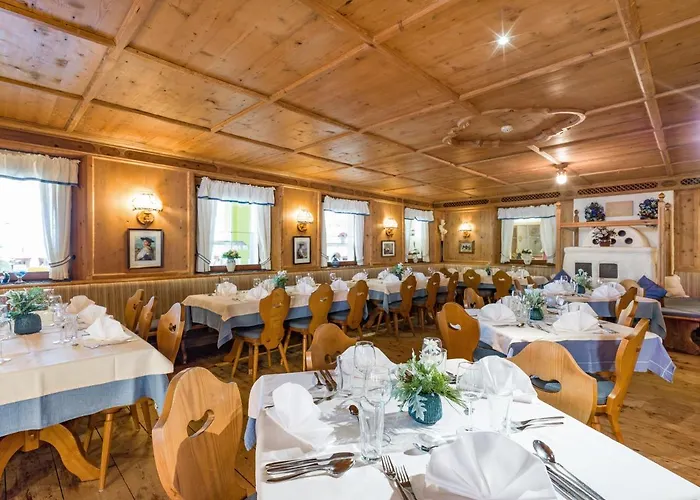 Harfenwirt #ski-in Ski-out فندق 3*