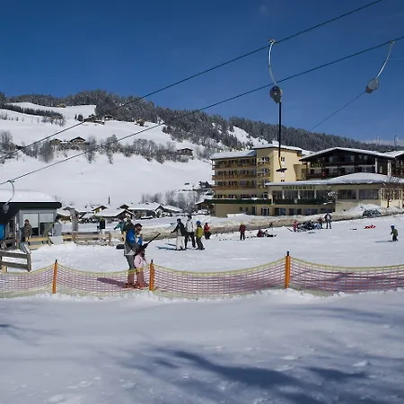 Hotel Harfenwirt #ski-in Ski-out