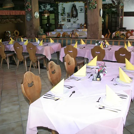 Harfenwirt #ski-in Ski-out Hotel